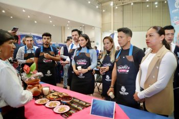 32 recetas de 23 municipios compiten en concurso de platillos saludables en Apaseo el