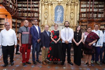 Biblioteca Palafoxiana celebra 380 años con exposición de pueblos originarios