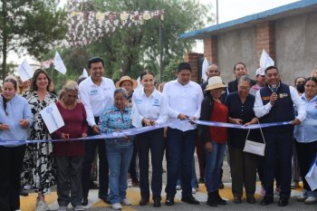 Pavimentan calle Allende en Guanajuatito con inversión de 2.47 mdp
