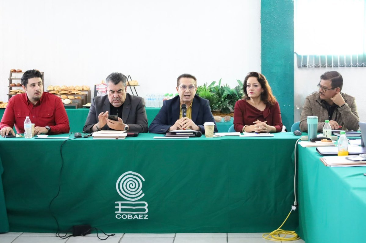 Cobaez afina estrategias para el ciclo escolar 2026-2027 con directores de sus 40