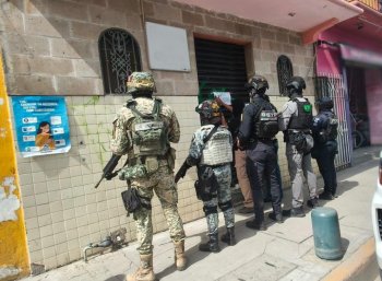Dos cateos en Silao dejan tres detenidos y más de 200 dosis aseguradas