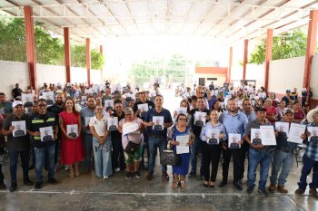 Firman convenio para vivienda indígena en Jalpan de Serra con inversión de 4 mdp