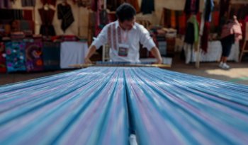 Arranca la feria 'Tápame con tu rebozo' con 50 artesanos de 12 entidades