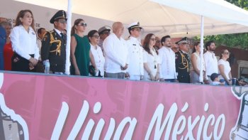 Baja California Sur conmemora el 216 aniversario de la Independencia con desfile