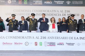 Gaby Sánchez llama a servir con honestidad en el 216 Aniversario de la Independencia