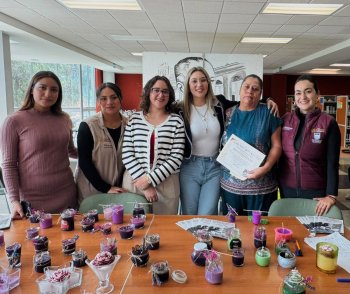 Taller de velas artesanales capacita a 50 mujeres en Zacatecas
