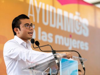 Entregan más de 400 tarjetas de Ayudamos a las Mujeres en el norte de Monterrey
