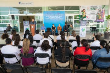 Entregan corazón pictórico al Hospital General de San Juan del Río por labor de donación