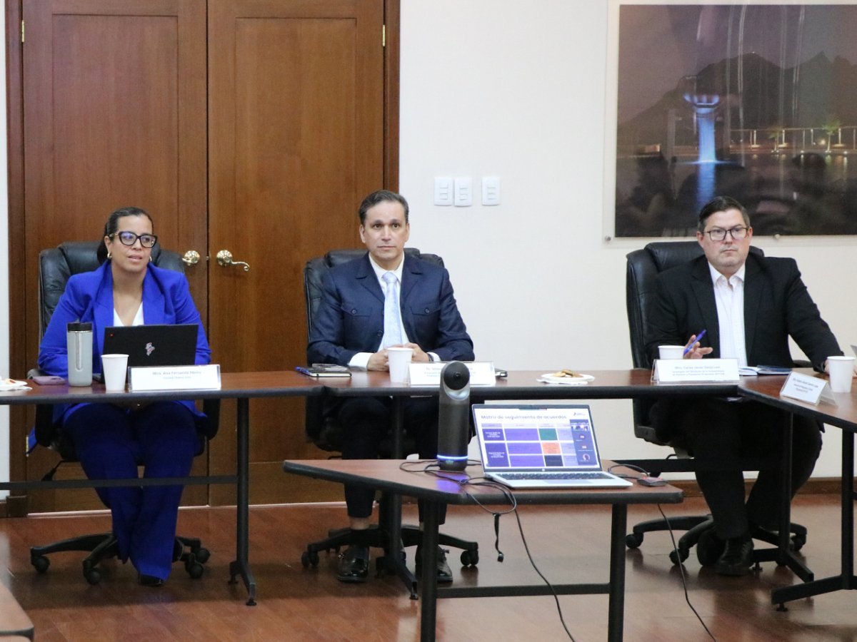 Finanzas de Nuevo León revisa con Consejo Nuevo León el presupuesto 2027