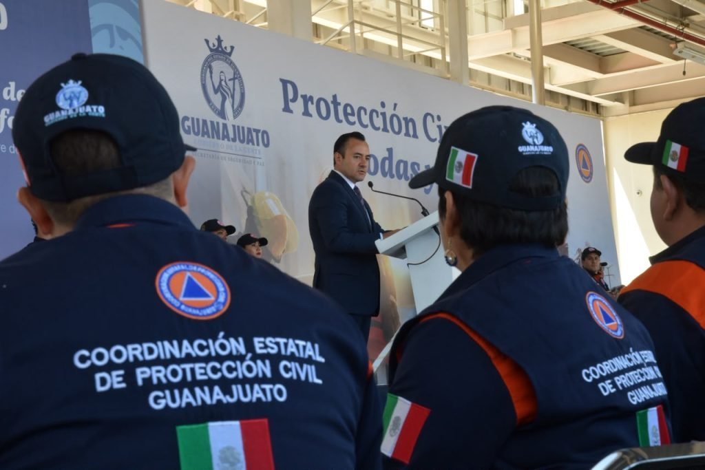 Protección Civil de Guanajuato recibe 4 camionetas 4x4 con inversión de 6.8 mdp