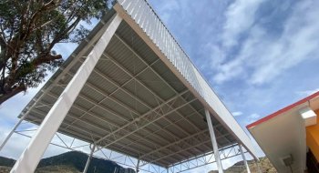 Telesecundaria de Atarjea recibe techado escolar con inversión de 844 mil pesos