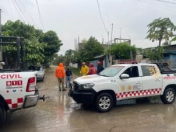 Protección Civil Guerrero despliega recorridos preventivos en Acapulco por el huracán Polo