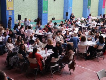 175 docentes participan en foro regional para fortalecer la alfabetización inicial en León