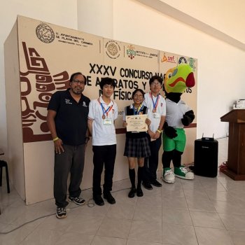 Estudiantes del SABES ganan bronce y cuatro menciones en concurso nacional de física