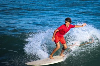INSUDE cierra en San Juanico la primera fase del surf estatal rumbo al Orgullo Nacional 2027
