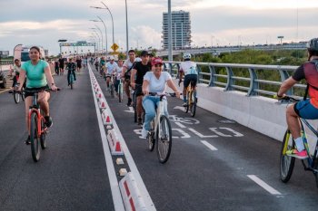 Puente Nichupté reúne a más de 3 mil 500 personas en la tercera edición de "Puenteando Nichupté"