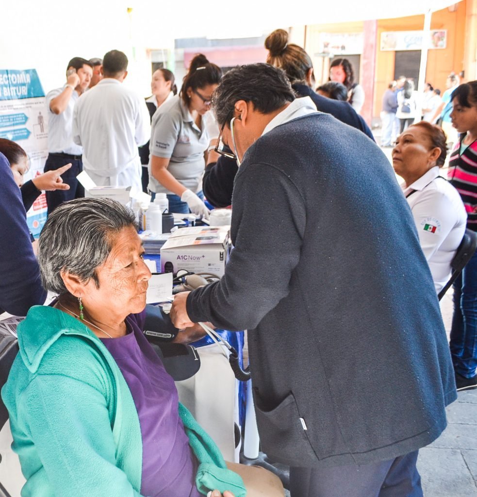 Guanajuato capacita a 199 personas en RCP y DEA para atender emergencias cardíacas