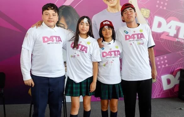 Programa D4TA datos gratis alcanza 95 mil chips entregados a estudiantes en Michoacán