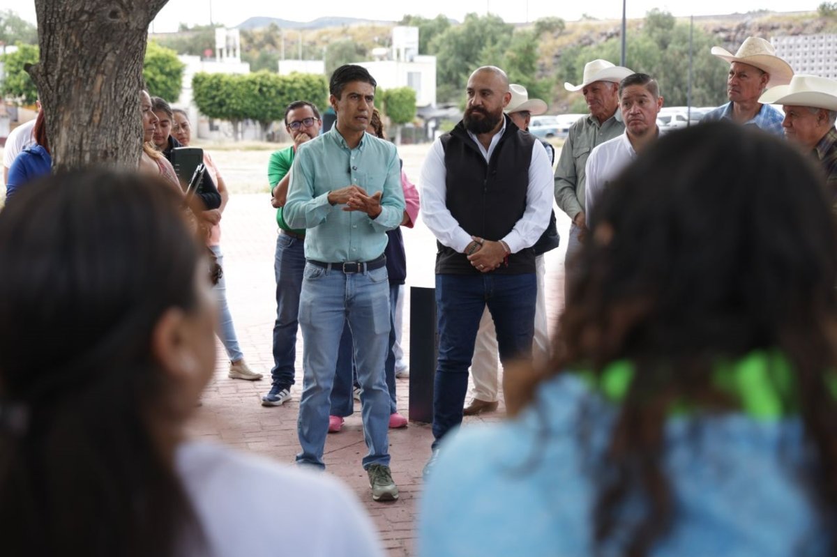 SEDESOQ supervisa en San Juan del Río obras y programas sociales