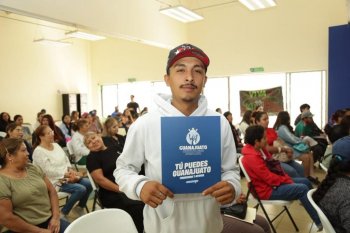 112 emprendedores de Moroleón y Uriangato reciben 7 mil pesos de "Creemos en Ti"