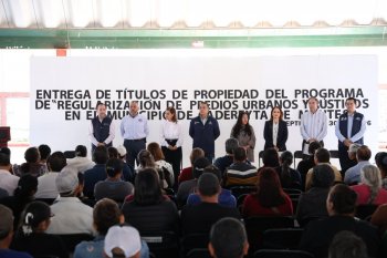 Entregan 134 títulos de propiedad a familias de Cadereyta de Montes