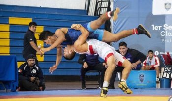 Juan Ángel Escobar, entrenador de luchas: de oro en Mayagüez 2010 a formar carácter en el alto rendimiento