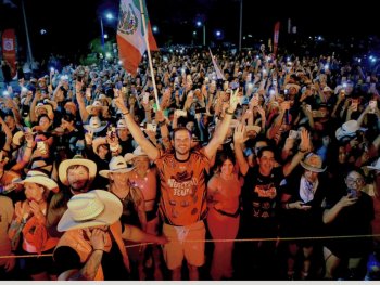 Más de 8 mil personas participan en el Norteño Run en Parque Fundidora