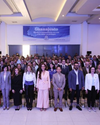 Guanajuato entrega Distintivo PDP a 14 dependencias y reconoce 24 prácticas de transparencia