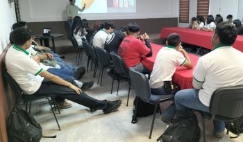 INIFAP abre laboratorios de Río Bravo a estudiantes del CBTA 98 en el Día Nacional del Maíz