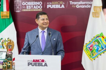 Puebla suma 206 contrataciones y mil 75 consultorios del Servicio Universal de Salud