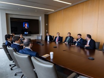 Samuel García busca inversiones en Nueva York con Goldman Sachs, Macquarie y Apollo
