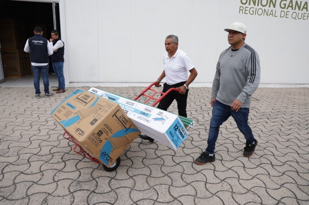 SEDESOQ entrega apoyos del Programa de Coinversión Social a casi 200 familias de El Marqués