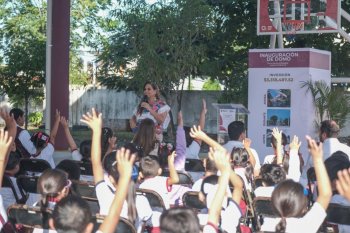 Mara Lezama entrega domo en Cozumel para 730 estudiantes de primaria
