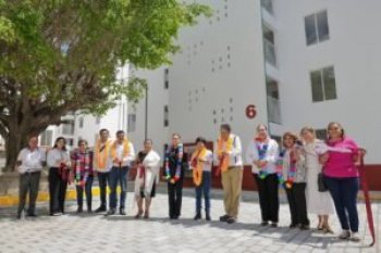Entregan viviendas rehabilitadas a 60 familias de Chilpancingo tras el sismo de 2021