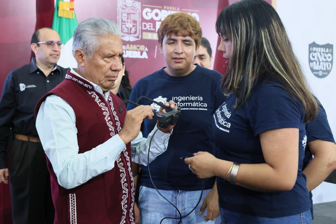 Estudiantes del Tecnológico de Ciudad Serdán crean lentes para personas con discapacidad visual