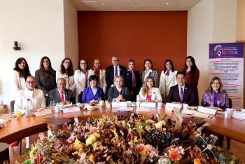 Emmanuel Reyes Carmona destaca el papel de las mujeres en la economía y llama a fortalecer sus derechos patrimoniales