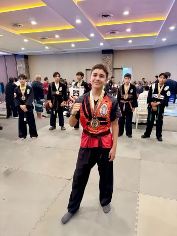 Estudiante del Cobaez gana dos oros en el Torneo Nacional de Cintas Negras de Lima Lama en Acapulco