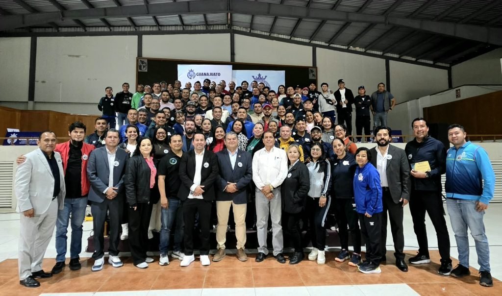 SEG reúne a 130 docentes en el 1er Foro de Educación Física en San Luis de la Paz