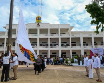Quintana Roo conmemora 52 años como Estado Libre y Soberano con izamiento de bandera