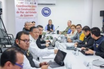 Evelyn Salgado encabeza mesa de coordinación en Acapulco por lluvias e huracán Simón