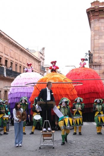 Muñecas gigantes de Transe Express abren el 23 Festival Internacional de Teatro de Calle Zacatecas 2026
