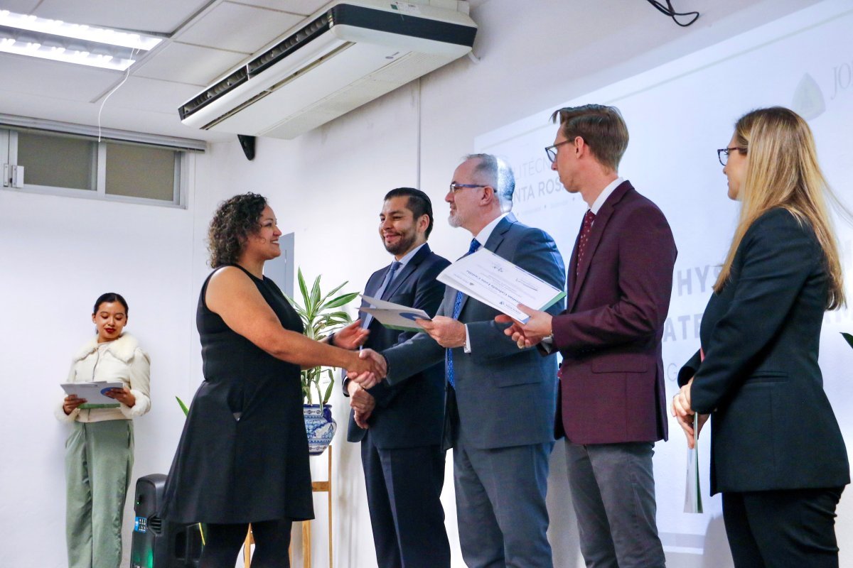UP Santa Rosa y Hospital Johns Hopkins certifican a 60 horas de formación en terapia física ortopédica