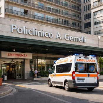 Papa León XIV ingresa al hospital Gemelli para ser operado de un nódulo pulmonar