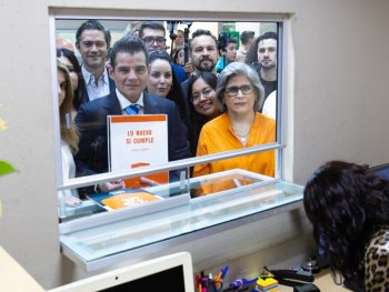 Entregan Quinto Informe de Samuel García al Congreso de Nuevo León