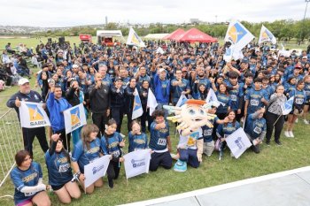 SABES reúne a más de mil corredores en su 13ª Carrera en León