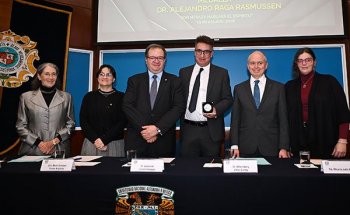 UNAM entrega por primera vez la Medalla Alejandro Raga Rasmussen a Luis Alberto Zapata