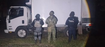 Aseguran 2 mil litros de hidrocarburo en vehículo robado en Palo Blanco, Salamanca