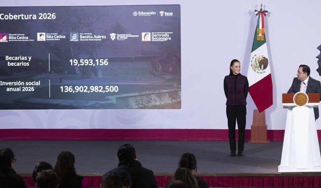 Sheinbaum reporta 400 mil jóvenes más inscritos al Bachillerato Nacional en 2026