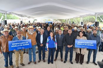 Tere Jiménez entrega semilla de avena a mil 900 productores de Aguascalientes