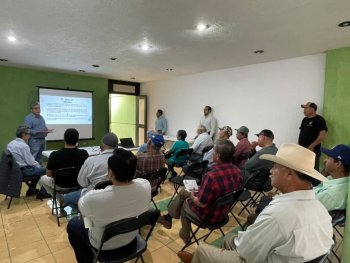 Capacitan a productores de Abasolo en riego eficiente para cuidar el agua en Guanajuato